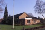 Hoog Keppel 23 april 2001
Brigitte Klynstra brengt haar zoontje voor het eerstnaar school. 
Prins Carlos was er niet bij.