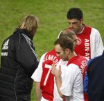 Amsterdam, 30 Januari 2008 Kompetitiewedstrijd AJAX-PSV, eindstand 0-2
Seizoen 2007/2008
Bruno Silva in gesprek met Adrie Koster