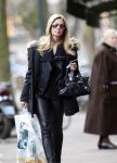 Amsterdam 14 januari 2009
Candy Dulfer met leren broek enhoge hakken aan het winkelen op de cornelis schuytstraat.
Peter Smulders bv