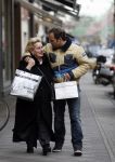 Amsterdam 8 januari 2007
Carlo Boszhard met zijn moeder op de pc hooftstraat aan het winkelen.