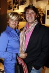 Naarden 1 april 2008
Het arsenaal van Jan en Monique des Bouvrie bestaat 15 jaar.  
Caroline Tensen met vriend Peter Gallas