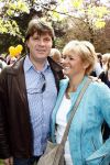 Lisse 9 mei 2009
Caroline Tensen tijdens NCRV loop in de keukenhof. De opbrengst gaat naar orange babies. caroline met vriend Peter Gallas
Peter Smulders bv