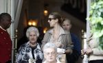 Amsterdam 5 juni 2008
Celine Dion haar man Rene en dochter vertrekken uit het Amstel Hotel om vanaf schiphol oost met een prive vliegtuig naar Denemarken te vliegen.
Celine nam alle tijd om de fans een handtekening te geven en om met ze op de foto te gaan.