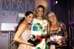 Amsterdam 11 oktober 2007
Beau monde awards in het amstel hotel. paulien Huizinga Yolanthe Cabau v Kasbergen en Chantal Janzen