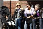 Amsterdam 21 maart 2009
Connie Hans en Shanna Breukhoven met kleinkind op terras.
Peter Smulders bv