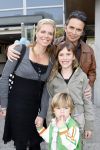 Amsterdam 7 oktober 2007
Premiere Matroos in de doos in de meervaart. Corine Boon met man en kinderen