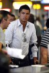 Amsterdam 8 juli 2008
Cristiano Ronaldo op krukken op vliegveld Schiphol nadat hij in Amsterdam geopereerd is aan zijn enkel.