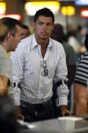 Amsterdam 8 juli 2008
Cristiano Ronaldo op krukken op vliegveld Schiphol nadat hij in Amsterdam geopereerd is aan zijn enkel.