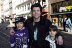 Amsterdam 21 maart 2009
Premiere Monsters vs Aliens in Tuschinski. daniel Boissevain met zijn kinderen
Peter Smulders bv
