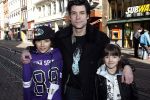 Amsterdam 21 maart 2009
Premiere Monsters vs Aliens in Tuschinski. daniel Boissevain met zijn kinderen
Peter Smulders bv