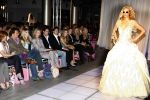 Amsterdam 16 maart 2008
danielle Overgaag bij modeshow Danie Bles waar ze met veel belangstelling naar de trouwjurken keek. danielle Overgaag Estelle Gullit en Leco v Zadelhoff zaten bij Danielle op de eerste rij.
Peter Smulders bv