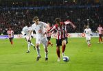 Eindhoven, 12 Maart 2008
UEFA 1/8 finale PSV-Tottenham Hotspur FC, eindstand 0-1
PSV wint na verlenging en straschoppen met 6-5 en gaat door naar de 1/4 Finale
Danko Lazovic in duel met Jonathan Woodgate