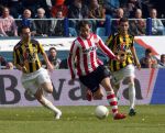 Arnhem, 20 April 2008 Kompetitiewedstrijd Vitesse-PSV, eindstand 0-1 Seizoen 2007/2008
PSV Landskampioen en wordt er dus feest gevierd
Danko Lazovic iin duel met Sebastien Sansoni