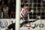 Eindhoven, 20 Oktober 2007
Kompetitiewedstrijd PSV-VVV, eindstand 3-1
Seizoen 2007/2008
Danko Lazovic probeert doelman Danny Wintjens te passeren