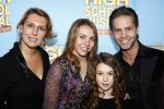 Tilburg 25 januari 2009
Premiere High school musical in schouwburg Tilburg. danny de Munk met vrouw Jenny en dochter
Peter Smulders bv