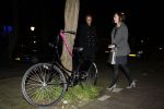Amsterdam 22 november 2007
Daphne Bunskoek viert haar verjaardag met vrienden en Wessel v Diepen op een boot . Ook krijgt ze van vrienden een nieuwe fiets omdat haar oude fiets afgelopen week gestolen is.