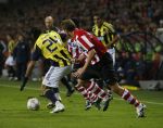 Eindhoven, 23 Oktober 2007
Champions League wedstrijd PSV-Fenerbahce, eindstand 0-0
Seizoen 2007/2008
Deniz Bares in duel met Jan Kromkamp