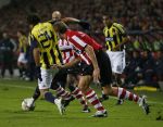 Eindhoven, 23 Oktober 2007
Champions League wedstrijd PSV-Fenerbahce, eindstand 0-0
Seizoen 2007/2008
Deniz Bares in duel met Jan Kromkamp