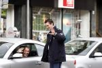 Amsterdam 20 maart 2008
Dennis v Tellingen wordt aangehouden door politie agent voor niet handsfree bellen in de auto.
Peter Smulders bv
