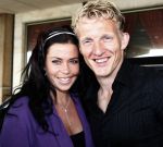 Noordwijk 3 juni 2008
Het Nederlands elftal vertrekt vanaf hotel huis ter Duin naar Schiphol voor het EK voetbal in Zwitserland en Oostenrijk. 
Dirk Kuyt met zijn vrouw