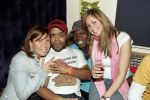 Amsterdam 1 maart 2005
Feestje van Gotcha met Georgina Verbaan.
Do zangeres met moeder en Chris Sixpack
Dominique v Hulst
