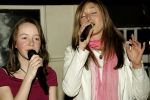 Amsterdam 1 maart 2005
Feestje van Gotcha met Georgina Verbaan.
Do zangeres en Hanna
Peter Smulders bv