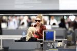Amsterdam Schiphol 1 mei 2009
Doutzen Kroes heeft samen met haar vriend Greg Andrews Koninginnedag 2009 gevierd in Amsterdam. Zij vloog de volgende dag naar het Filmfestival in 
Cannes (Fr.)