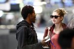 Amsterdam Schiphol 1 mei 2009
Doutzen Kroes heeft samen met haar vriend Greg Andrews Koninginnedag 2009 gevierd in Amsterdam. Zij vloog de volgende dag naar het Filmfestival in 
Cannes (Fr.)