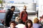 Amsterdam Schiphol 1 mei 2009
Doutzen Kroes heeft samen met haar vriend Greg Andrews Koninginnedag 2009 gevierd in Amsterdam. Zij vloog de volgende dag naar het Filmfestival in 
Cannes (Fr.)