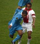 Amsterdam, 30 Januari 2008 Kompetitiewedstrijd AJAX-PSV, eindstand 0-2
Seizoen 2007/2008
Edgar Davids in duel met Jefferson Farfan