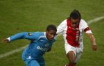 Amsterdam, 30 Januari 2008 Kompetitiewedstrijd AJAX-PSV, eindstand 0-2
Seizoen 2007/2008
Edgar Davids in duel met Jefferson Farfan