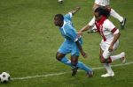 Amsterdam, 30 Januari 2008 Kompetitiewedstrijd AJAX-PSV, eindstand 0-2
Seizoen 2007/2008
Edgar Davids in duel met Edsion Mendez