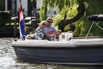 Nigtevecht, 24 Mei 2009
Edwin Smulders met zijn zwangere vrouw Anouk Smulders in hun sloep varend over de Vecht richting Muiden