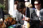 Amsterdam 22 april 2009
Edwin de Roy van Zuidewijn met zijn hond aan het wandelen en op terras bij Wildschut.
Peter Smulders bv