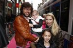 Amsterdam 4 april 2009
Premiere Limo in Tuschinski. Kaja Wolfers met Elle v Rijn en 2 kinderen
Peter Smulders bv