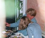 Den Haag , 22 augustus 1998
Emily Bremers samen met Prins Willem Alexander dinerend
in een Haags restaurant.