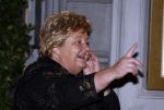 Amsterdam 1 februari 2008
Koningin Beatrix (70jaar) en Prinses Margriet (65 jaar) vieren hun verjaardag in Carre. Erica Terpstra met gsm