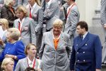 Den Haag 27 augustus 2008
De Olympische medaille winnaars van Peking op het bordes bij Koningin Beatrix. Aanwezig oa Anky v Grunsven Maarten v d Weijden Inge Dekker Marianne Vos Naomi v As Fatima de Moreiro Melo, anky v Grunsven Deborah Gravenstijn...Erica Terpstra
Peter Smulders bv