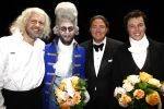 Rotterdam 20 april 2008
Premiere Les Miserables in het nieuwe luxor .Rene v Kooten Jamai Looman Carlo Boszhard en Erwin v Lambaart
Peter Smulders bv