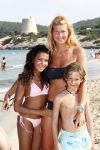 Ibiza 2 juli 2008
Estelle Gullit op vakantie met Joelle Gullit en Maxim Gullit