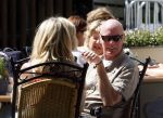 Laren 23 mei 2008
Ferdi Bolland met zijn vrouw op terras bij auberge.