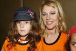 Amsterdam 23 april 2006
Voetballen voor SOS kinderdorpen in Amsterdam.
Fiona Hering  met dochter India