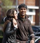 Amsterdam 13 april 2009
Frank Rijkaard met zijn nieuwe vriendin Stephanie Fransen. Ze vertrekken bij zijn nieuwe huis en gaan lunchen bij het Hilton hotel.
Peter Smulders bv