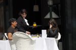 Amsterdam 13 april 2009
Frank Rijkaard met zijn nieuwe vriendin Stephanie Fransen. Ze vertrekken bij zijn nieuwe huis en gaan lunchen bij het Hilton hotel.
Peter Smulders bv