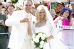 Fijnaart - Willemstad 9 mei 2008
Frans Bauer en Mariska Bauer trouwen. 
Christiaan Frans jr en Jan zijn er natuurlijk bij.