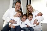 Fijnaart 11 mei 20-09
Frans en Mariska bauer met hun lasatste aanwinst Lucas. Ook Christiaan Frans en Jan waren natuurlijk aanwezig.
Peter Smulders bv