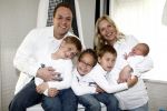 Fijnaart 11 mei 20-09
Frans en Mariska bauer met hun lasatste aanwinst Lucas. Ook Christiaan Frans en Jan waren natuurlijk aanwezig.
Peter Smulders bv