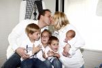 Fijnaart 11 mei 20-09
Frans en Mariska bauer met hun lasatste aanwinst Lucas. Ook Christiaan Frans en Jan waren natuurlijk aanwezig.
Peter Smulders bv