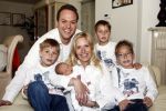 Fijnaart 11 mei 20-09
Frans en Mariska bauer met hun lasatste aanwinst Lucas. Ook Christiaan Frans en Jan waren natuurlijk aanwezig.
Peter Smulders bv