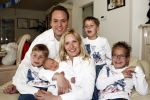 Fijnaart 11 mei 20-09
Frans en Mariska bauer met hun lasatste aanwinst Lucas. Ook Christiaan Frans en Jan waren natuurlijk aanwezig.
Peter Smulders bv